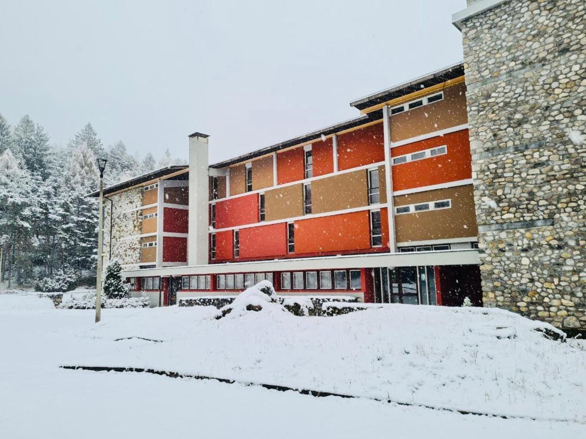 Appartamenti Corte Residence Borca di Cadore Exteriör bild