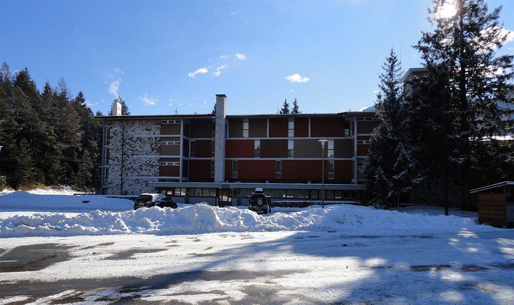 Appartamenti Corte Residence Borca di Cadore Exteriör bild