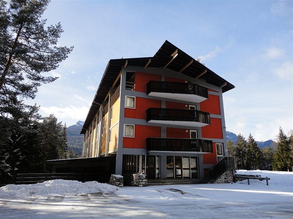 Appartamenti Corte Residence Borca di Cadore Exteriör bild